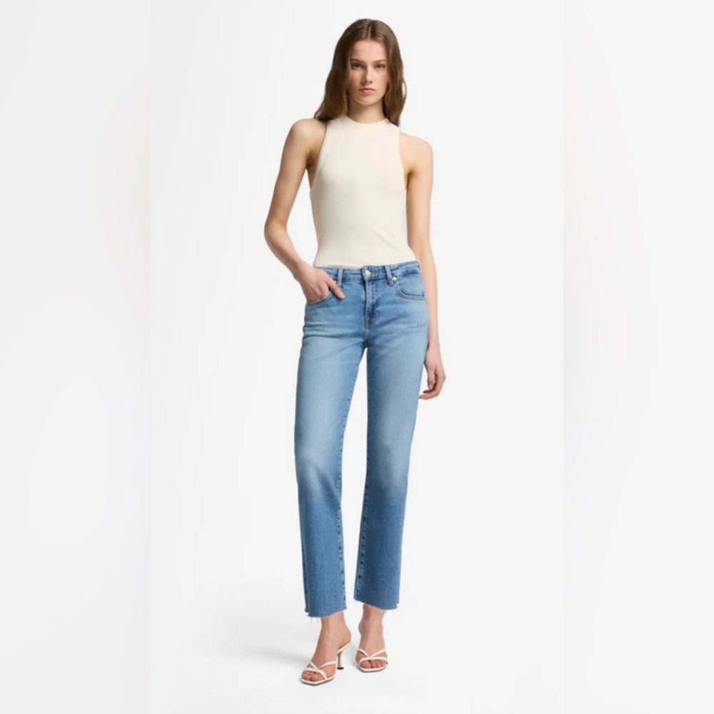 7 For All Mankind Light Blue raw hem Jeans sz27